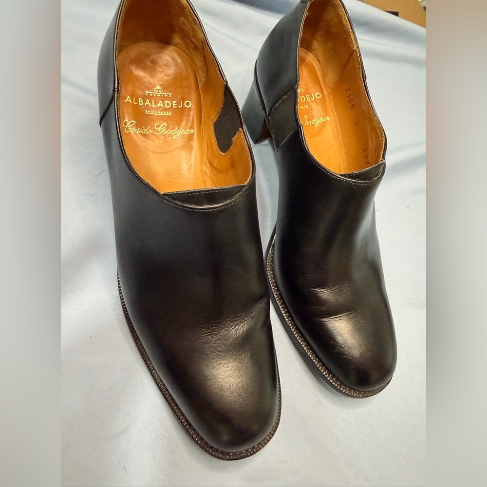 CARMINA Niza Women's Black Leather Oxfords heels